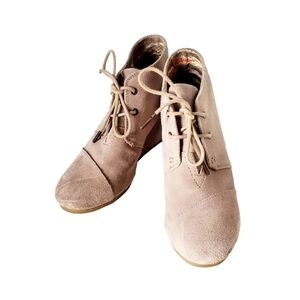 Toms Gray Wedge Lace Up Suede Shoes  Size 8